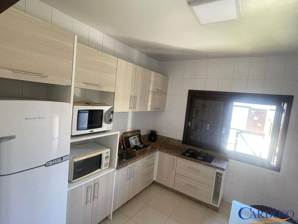 Casa, 4 quartos, 240 m² - Foto 2