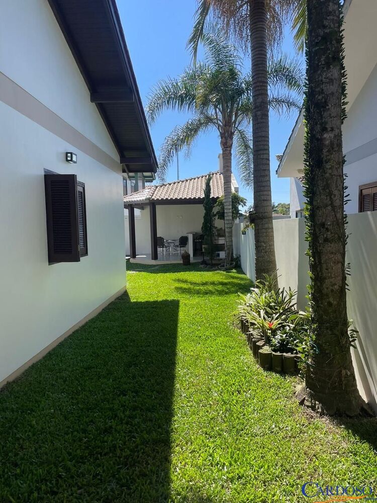 Casa, 4 quartos, 240 m² - Foto 9
