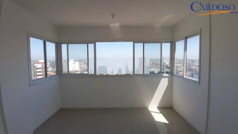 Apartamento à venda com 2 quartos, 87m² - Foto 3