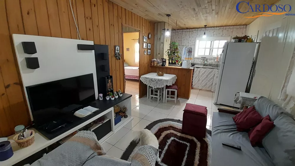 Casa à venda com 2 quartos, 80m² - Foto 2