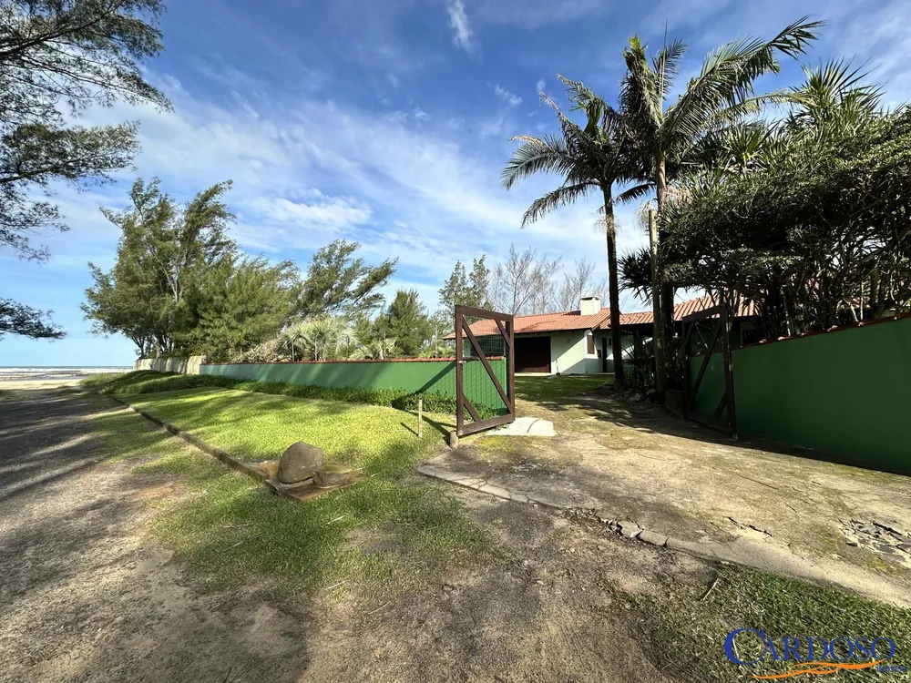 Casa, 4 quartos, 229 m² - Foto 2