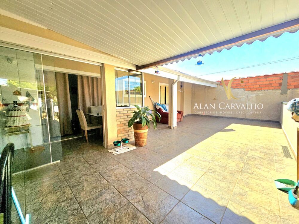 Casa à venda com 2 quartos, 300m² - Foto 3