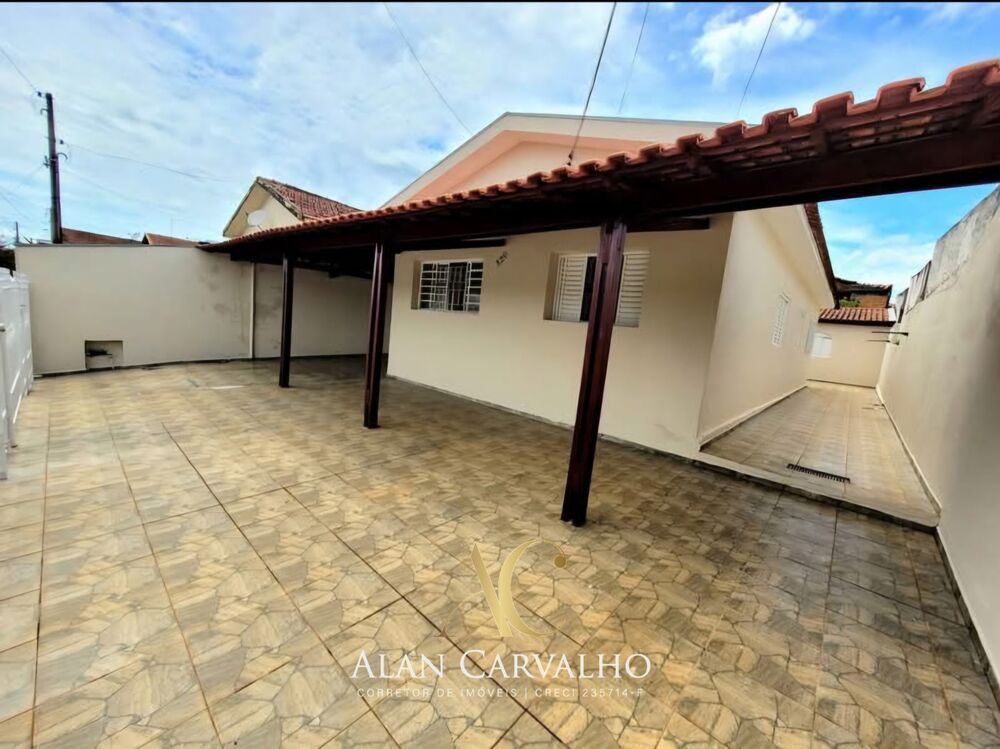 Casa à venda com 4 quartos, 300m² - Foto 2