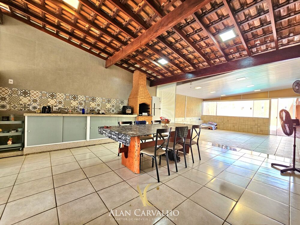 Casa à venda com 2 quartos, 300m² - Foto 3