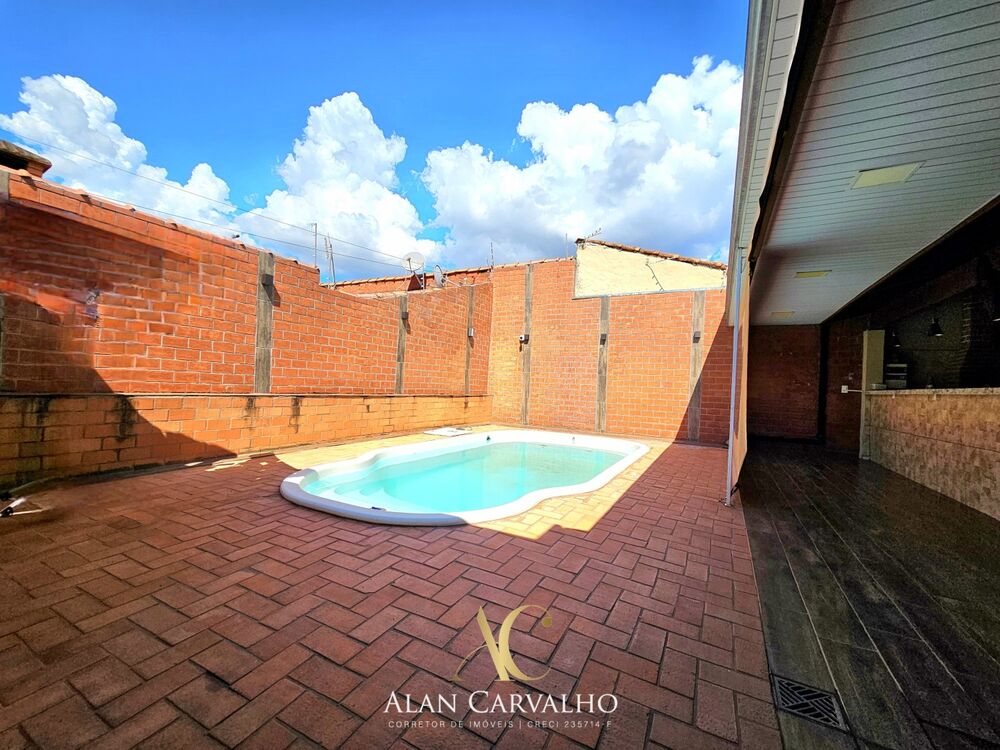 Casa à venda com 2 quartos, 300m² - Foto 12