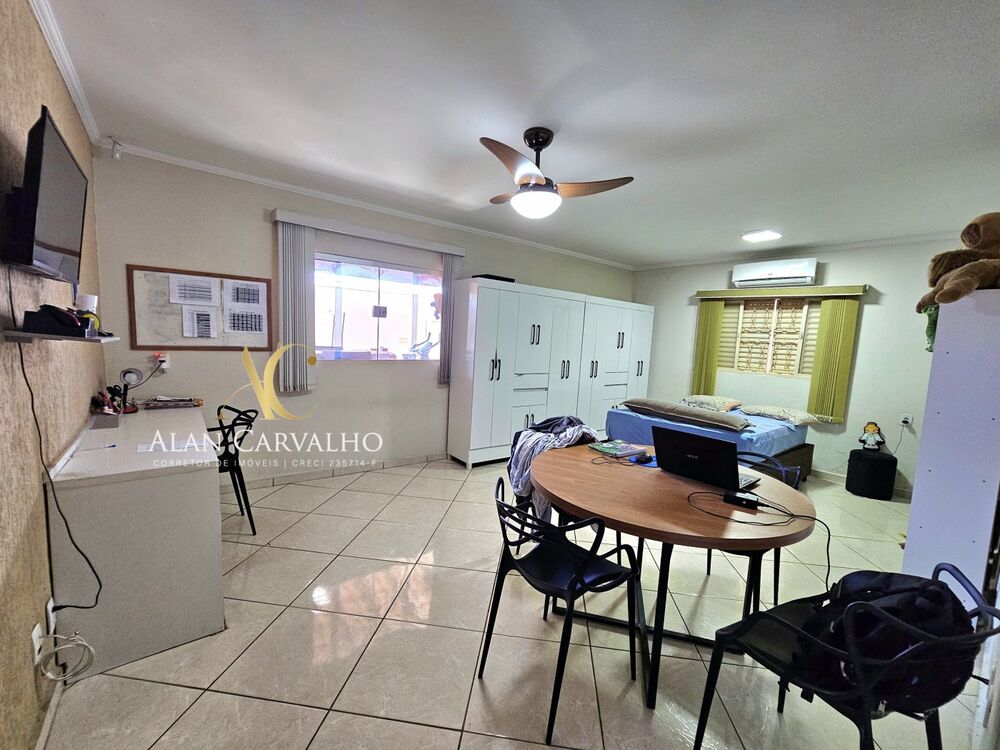 Casa à venda com 2 quartos, 300m² - Foto 8