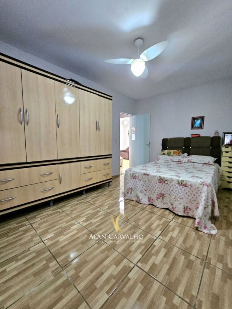 Casa à venda com 4 quartos, 300m² - Foto 13