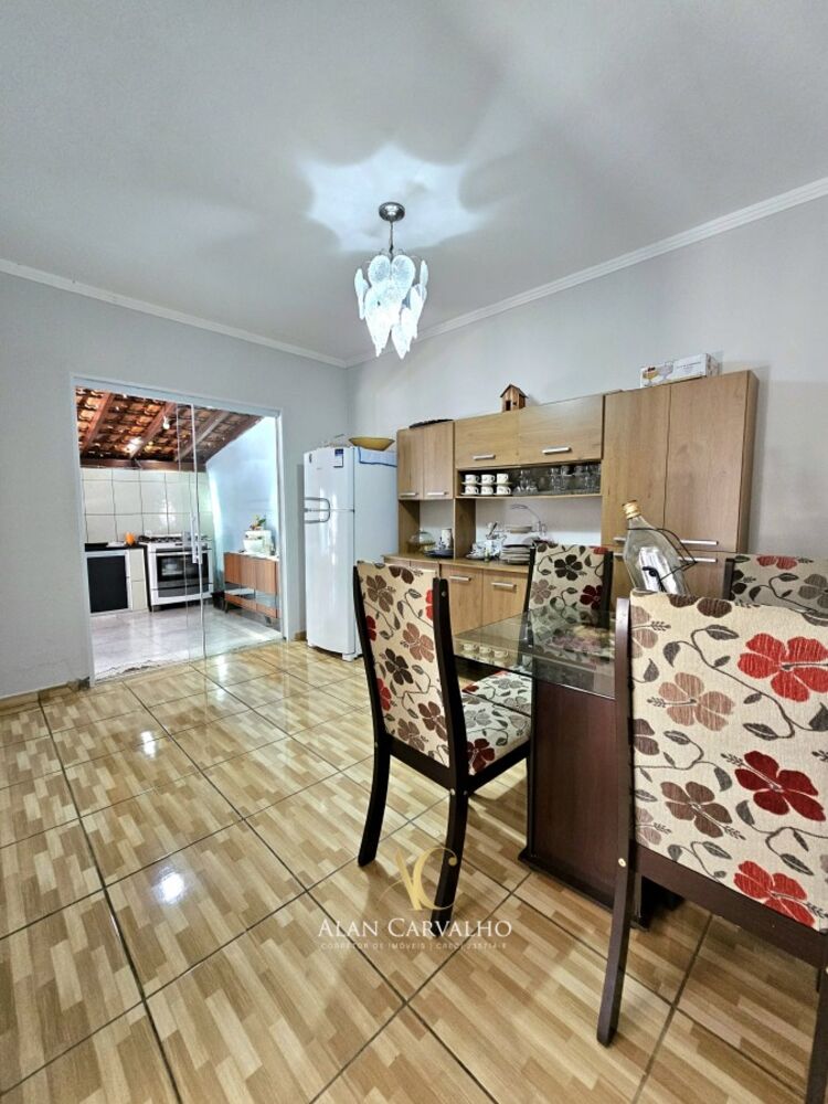 Casa à venda com 4 quartos, 300m² - Foto 8