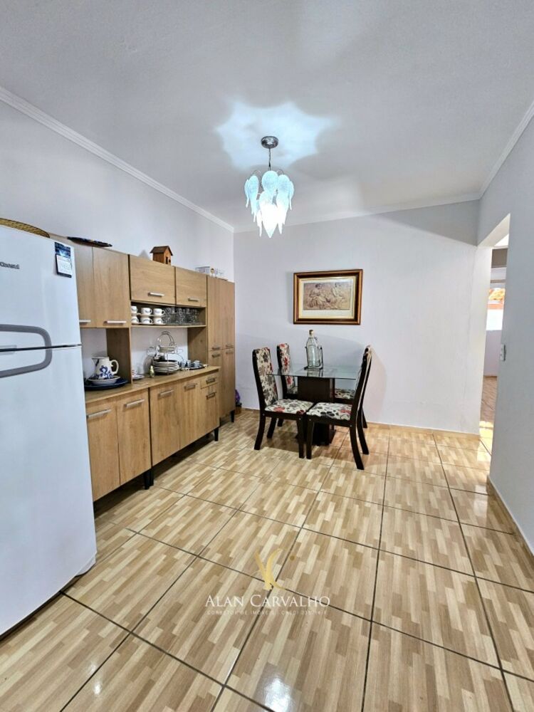 Casa à venda com 4 quartos, 300m² - Foto 7