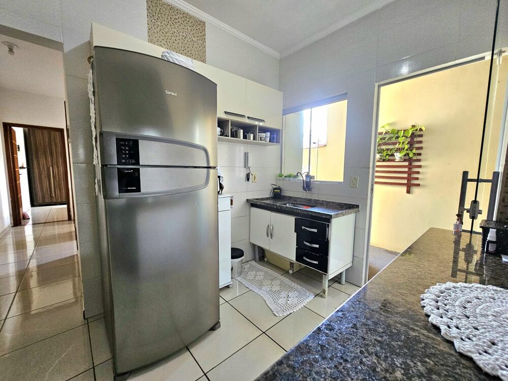 Casa à venda com 2 quartos, 125m² - Foto 3