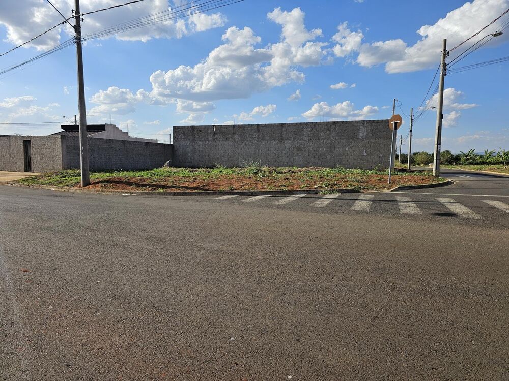 Terreno à venda, 209m² - Foto 1
