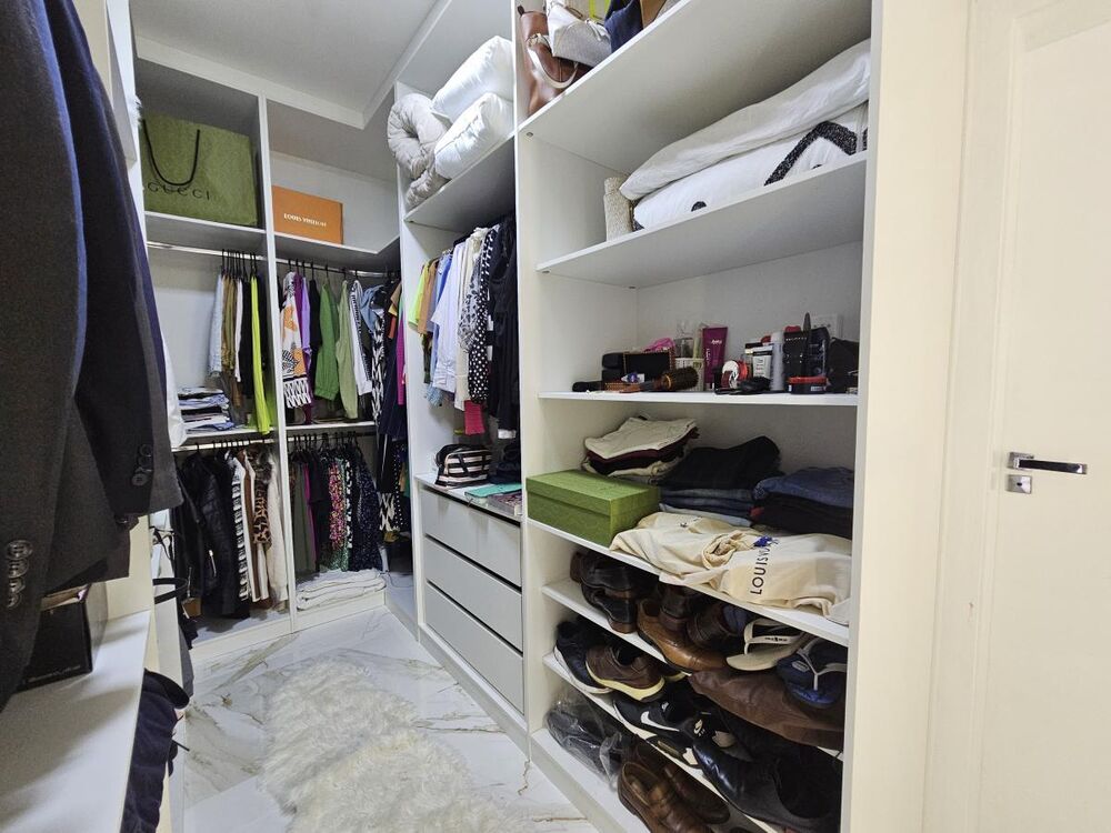 Casa à venda com 4 quartos, 600m² - Foto 9