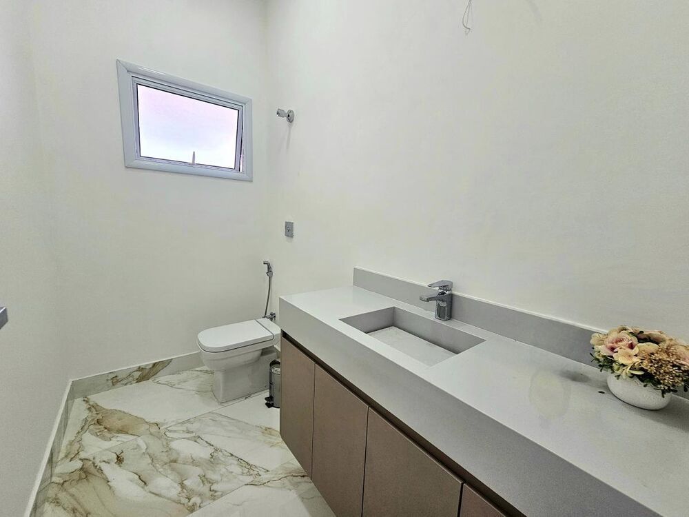 Casa à venda com 4 quartos, 600m² - Foto 4