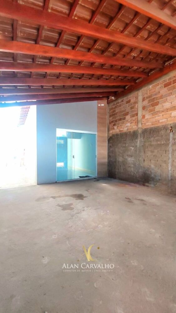 Casa à venda com 2 quartos, 125m² - Foto 2