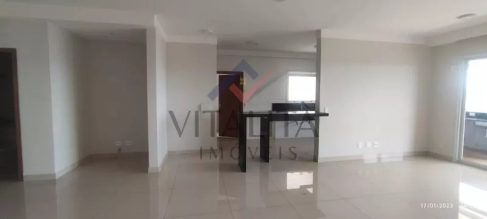 Apartamento à venda com 3 quartos, 195m² - Foto 4