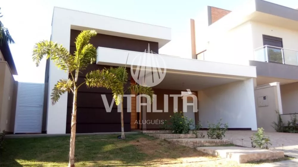 Casa à venda com 3 quartos, 176m² - Foto 1