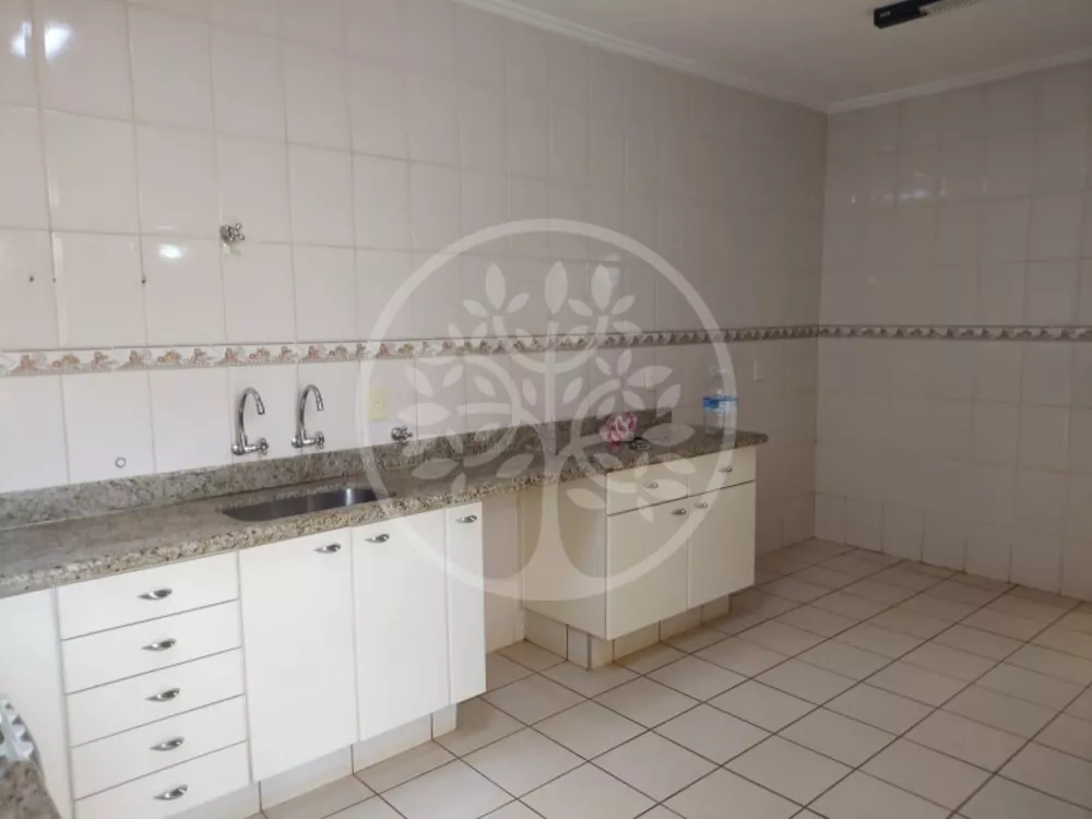 Casa à venda com 2 quartos, 170m² - Foto 12