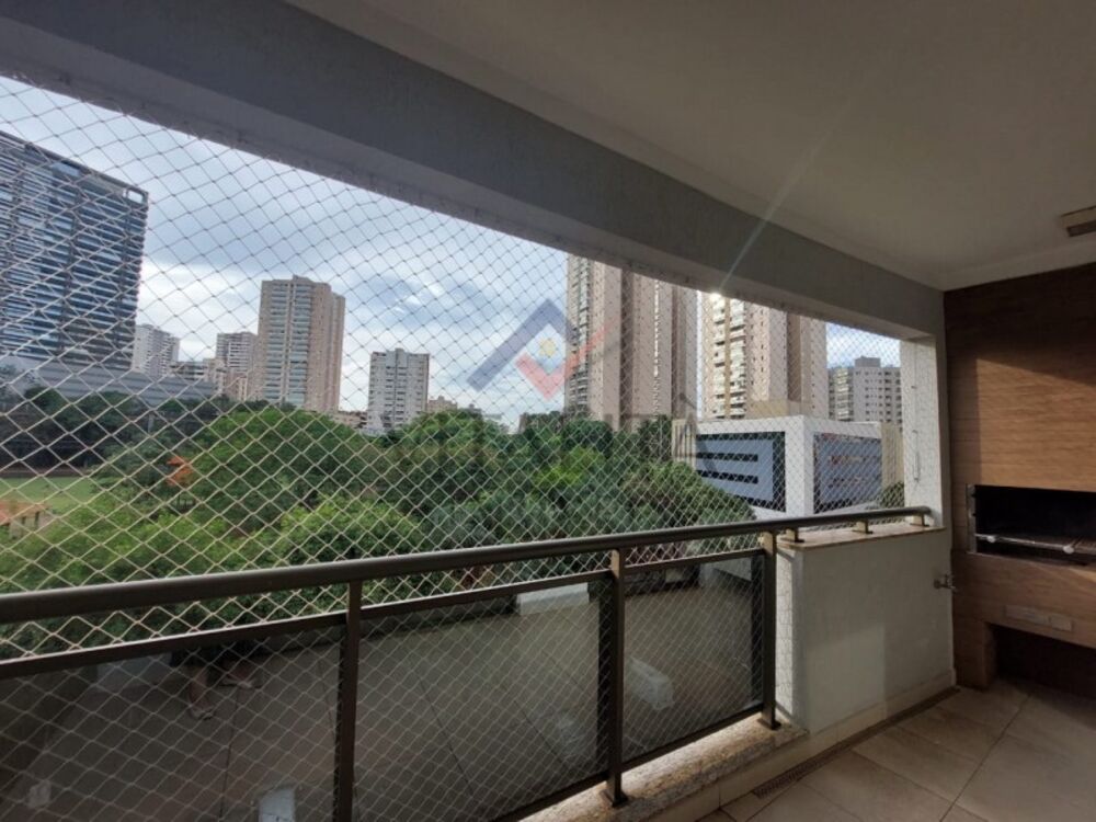 Apartamento à venda com 3 quartos, 137m² - Foto 1