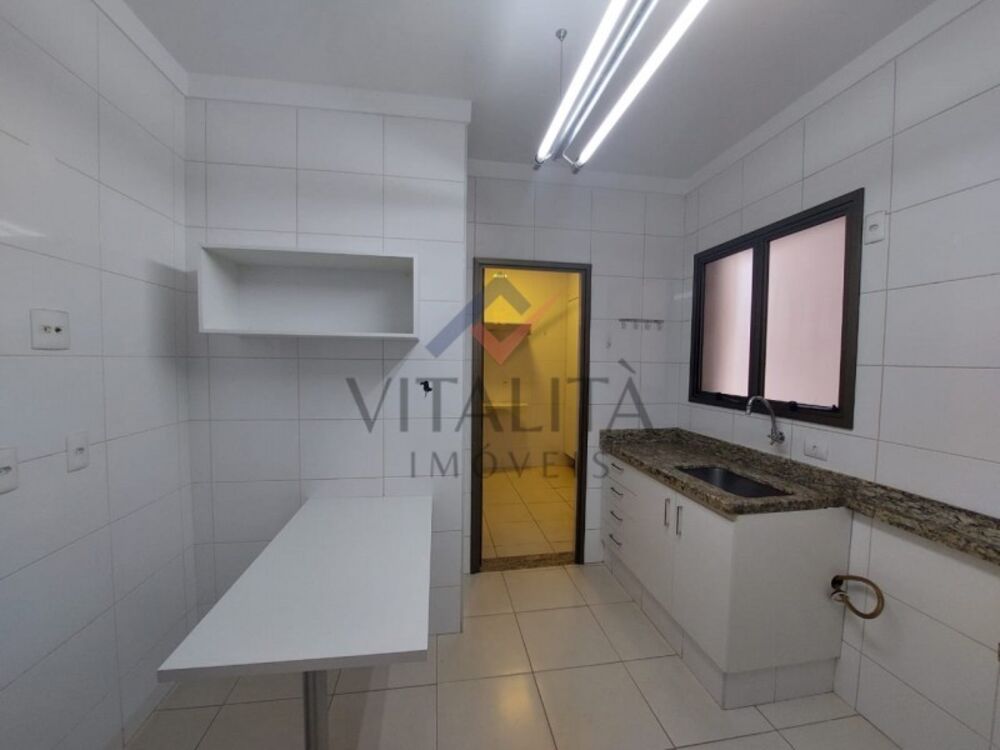 Apartamento à venda com 3 quartos, 137m² - Foto 13