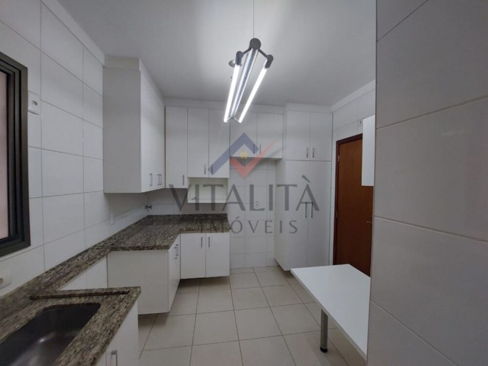 Apartamento à venda com 3 quartos, 137m² - Foto 15