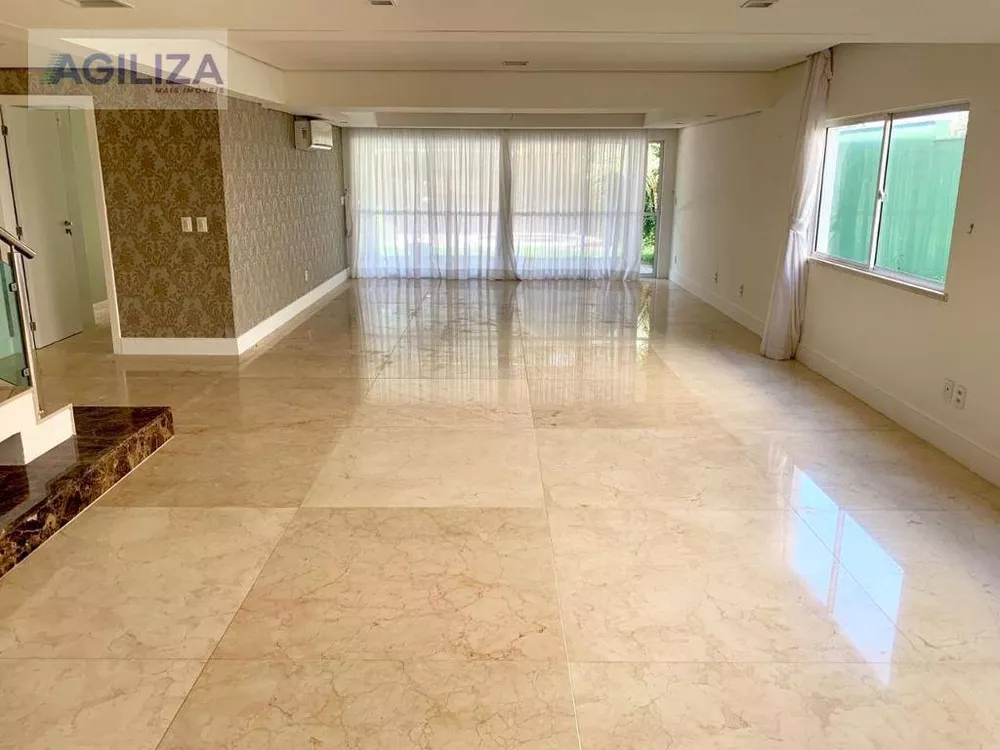 Casa de Condomínio para alugar com 4 quartos, 350m² - Foto 3