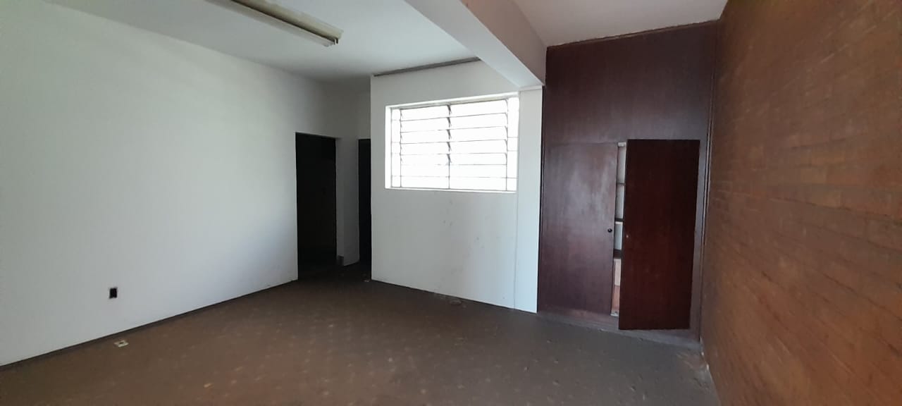 Casa à venda com 3 quartos, 360m² - Foto 13