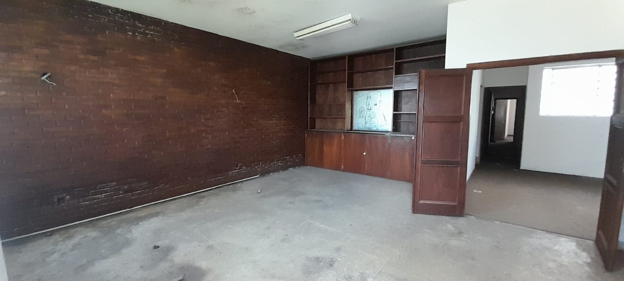 Casa à venda com 3 quartos, 360m² - Foto 5