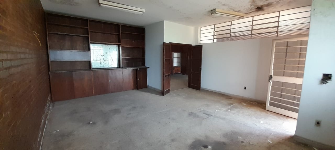 Casa à venda com 3 quartos, 360m² - Foto 16