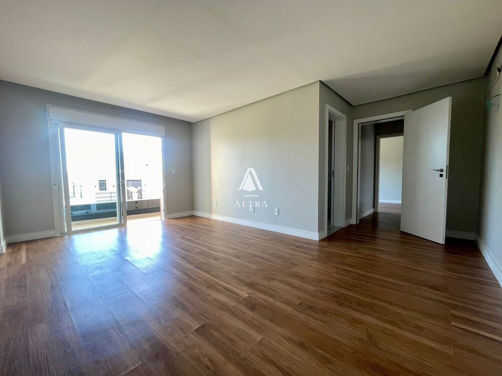 Casa, 4 quartos, 357 m² - Foto 2