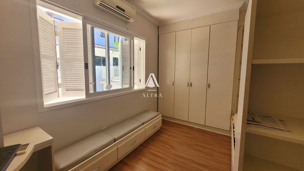 Casa, 3 quartos, 426 m² - Foto 2