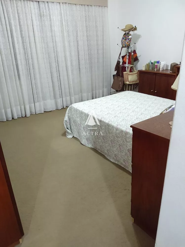 Casa à venda com 3 quartos, 186m² - Foto 4