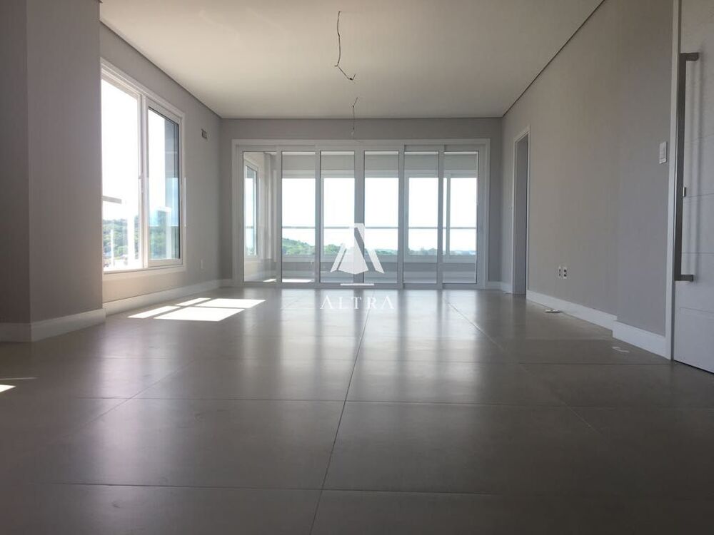 Apartamento, 3 quartos, 202 m² - Foto 2