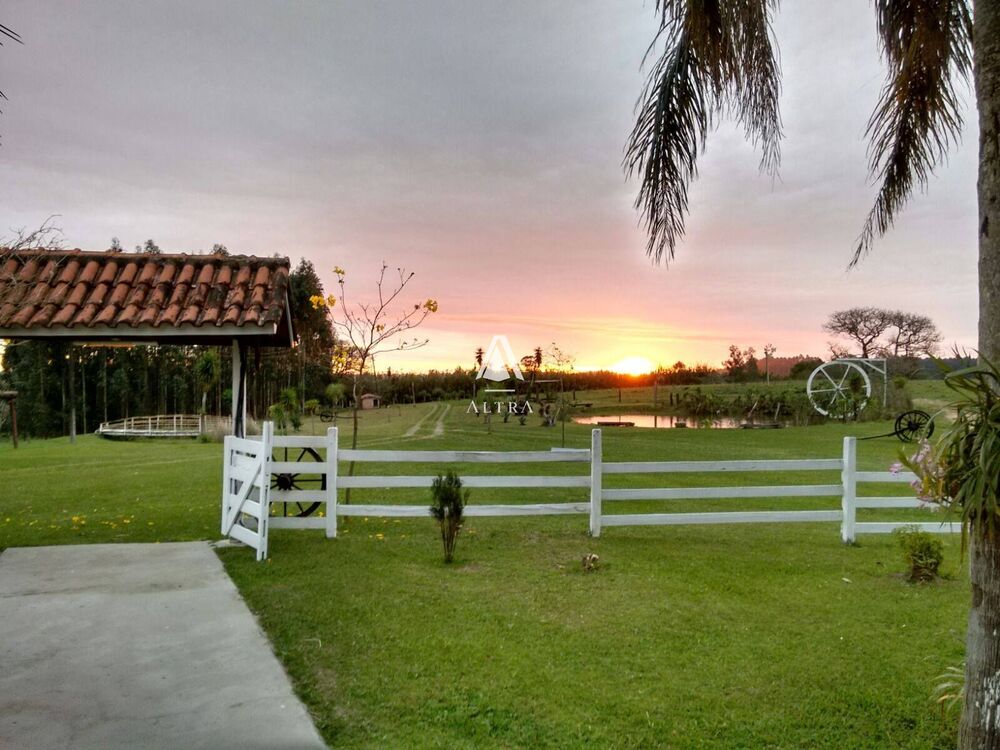 Sítio à venda e aluguel com 3 quartos, 190000m² - Foto 1