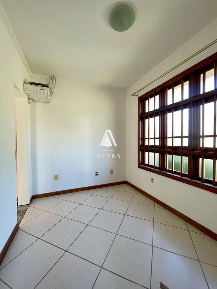 Casa, 3 quartos, 216 m² - Foto 13