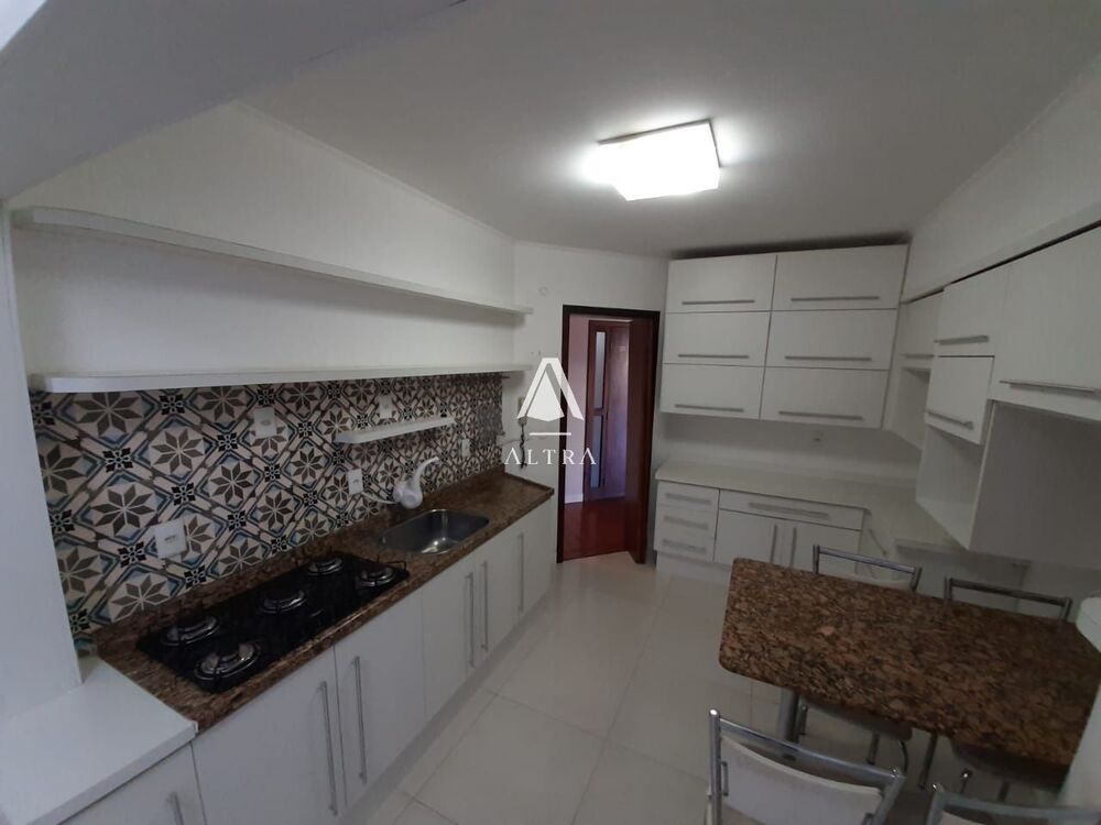 Apartamento à venda com 3 quartos, 145m² - Foto 8