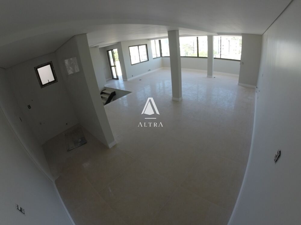 Cobertura, 3 quartos, 251 m² - Foto 3