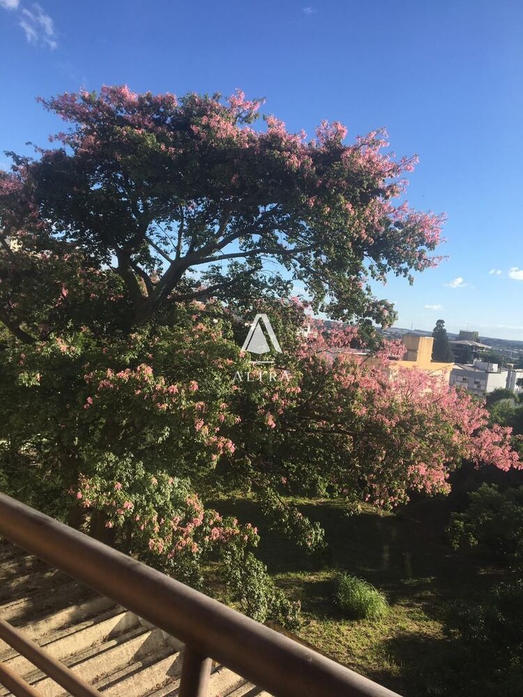 Apartamento à venda com 2 quartos, 102m² - Foto 2