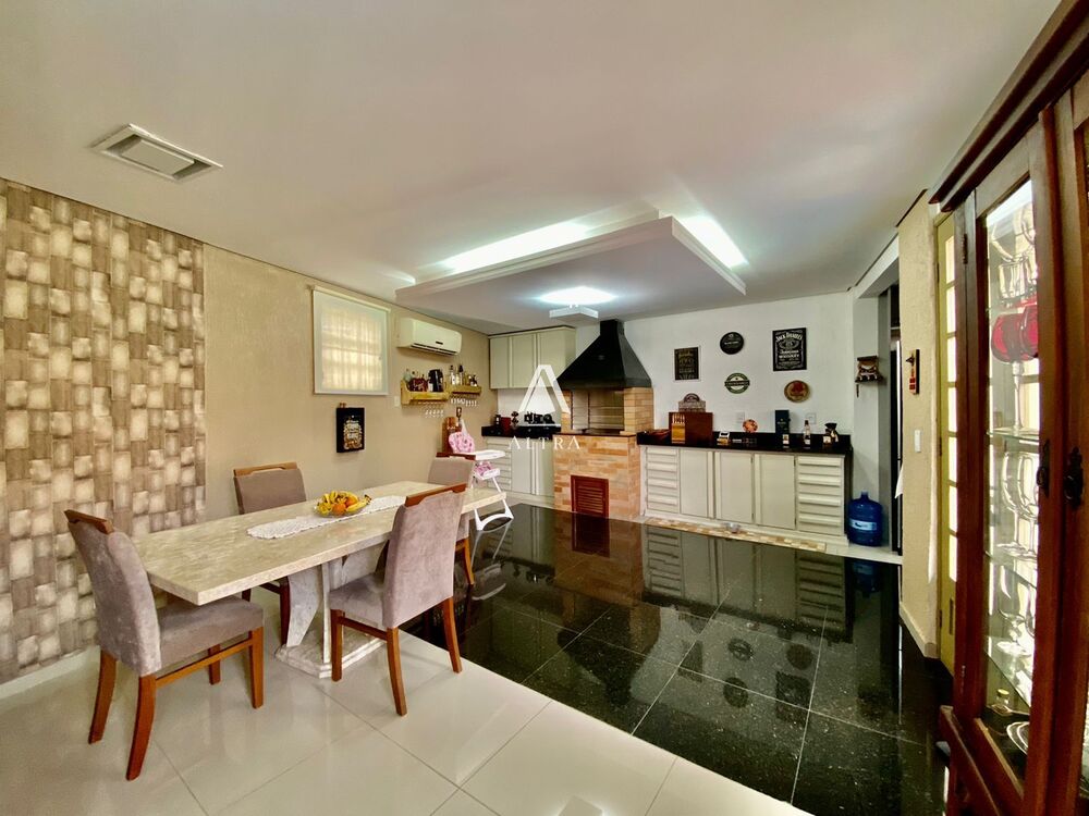 Casa à venda com 3 quartos, 270m² - Foto 6