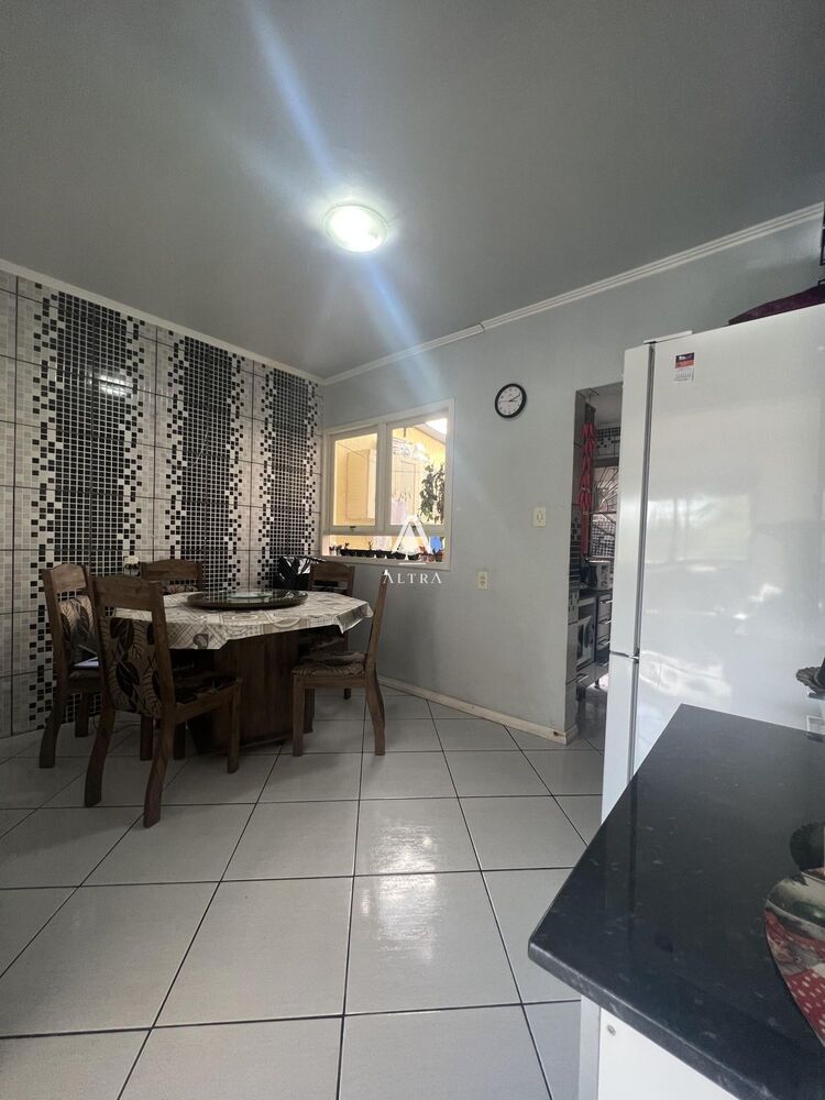 Casa Comercial à venda com 6 quartos, 267m² - Foto 3