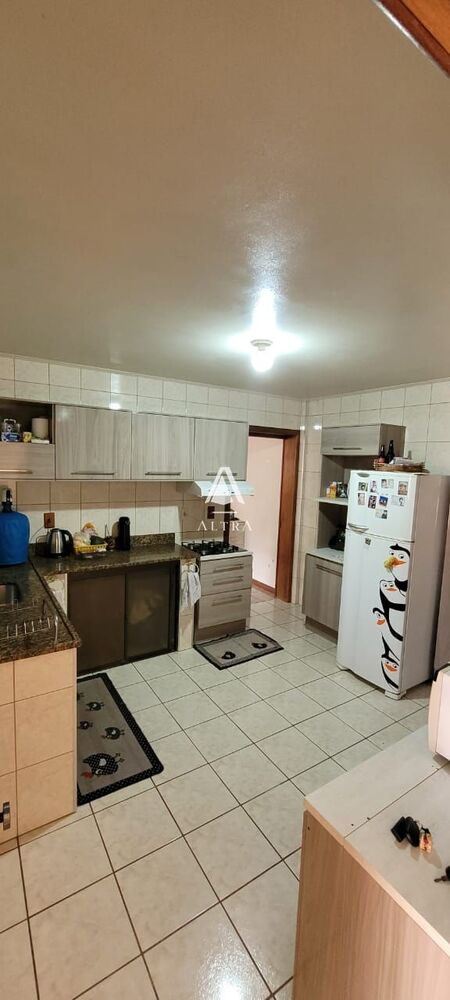 Casa, 3 quartos, 220 m² - Foto 2