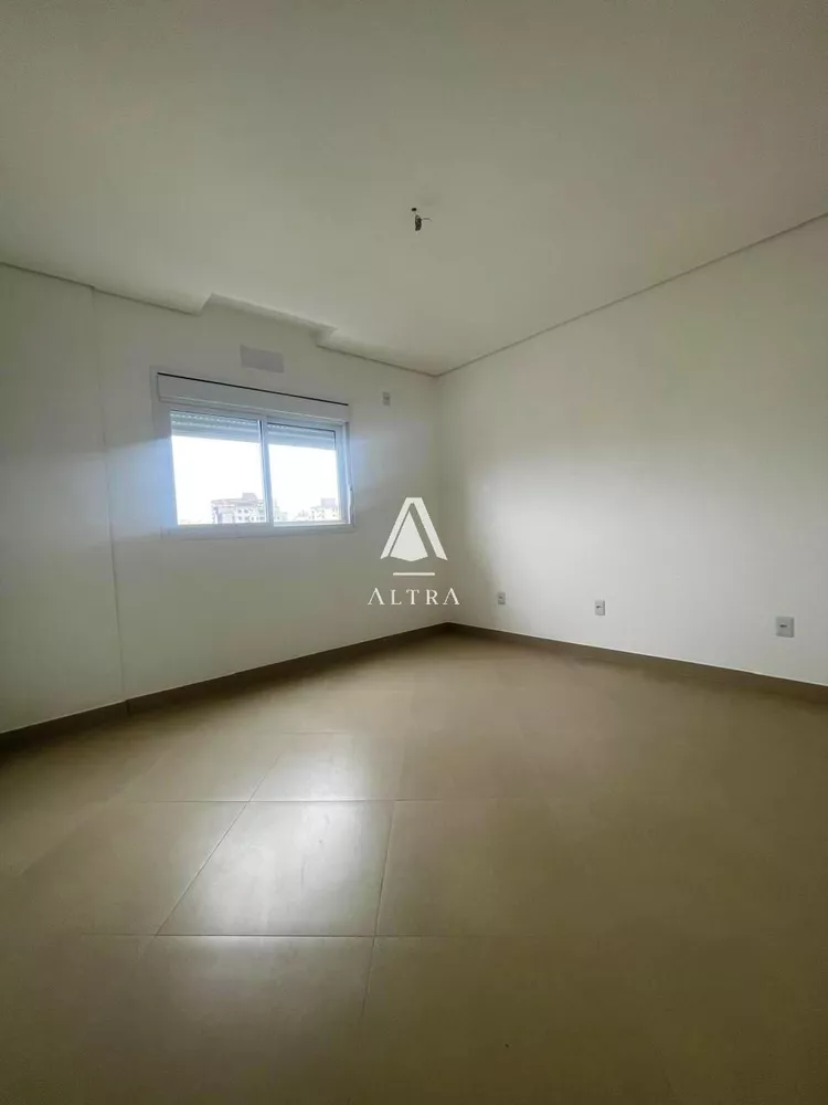 Apartamento à venda com 2 quartos, 68m² - Foto 3