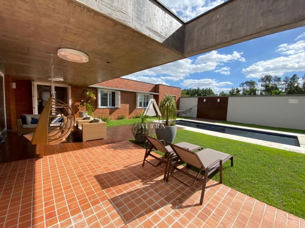 Casa, 3 quartos, 298 m² - Foto 1