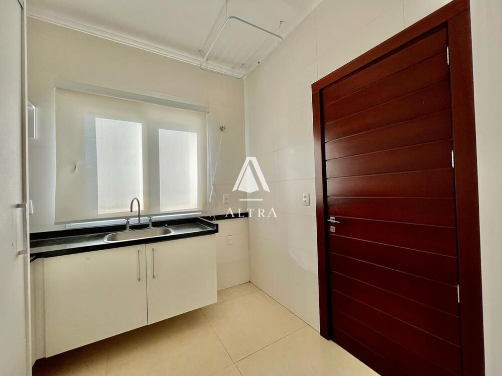 Casa, 4 quartos, 256 m² - Foto 8