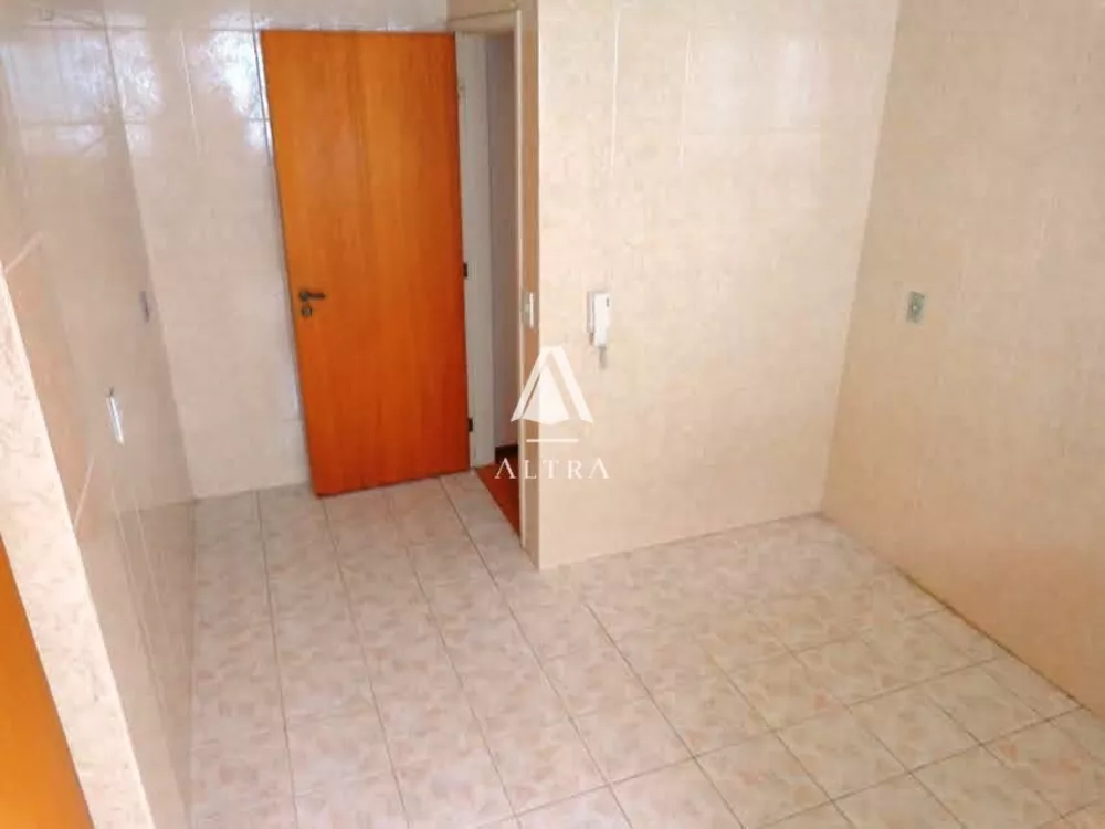 Apartamento à venda com 1 quarto, 55m² - Foto 3