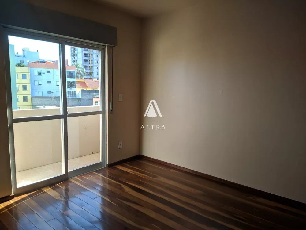 Apartamento à venda com 3 quartos, 120m² - Foto 3