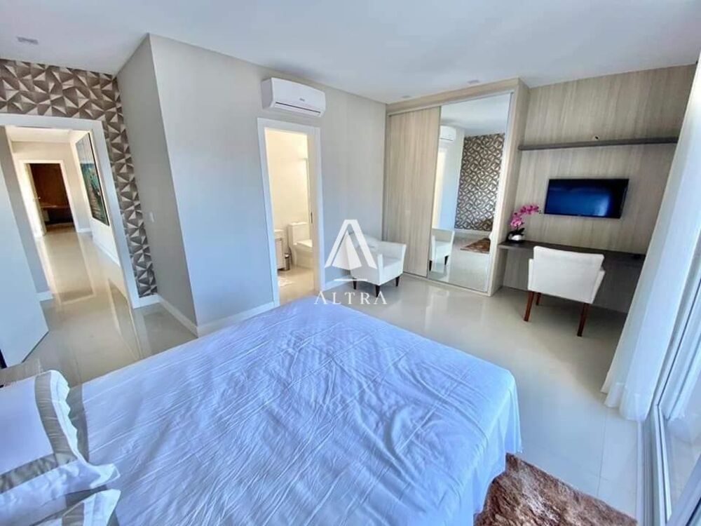 Casa, 4 quartos, 287 m² - Foto 3