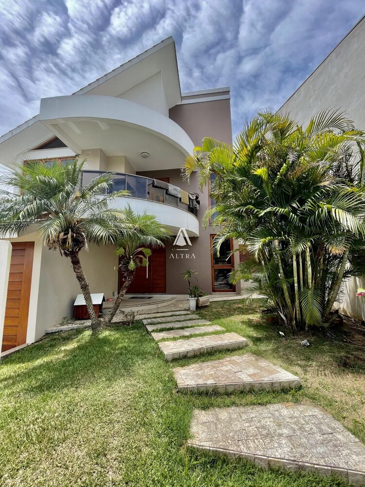 Casa, 3 quartos, 268 m² - Foto 1