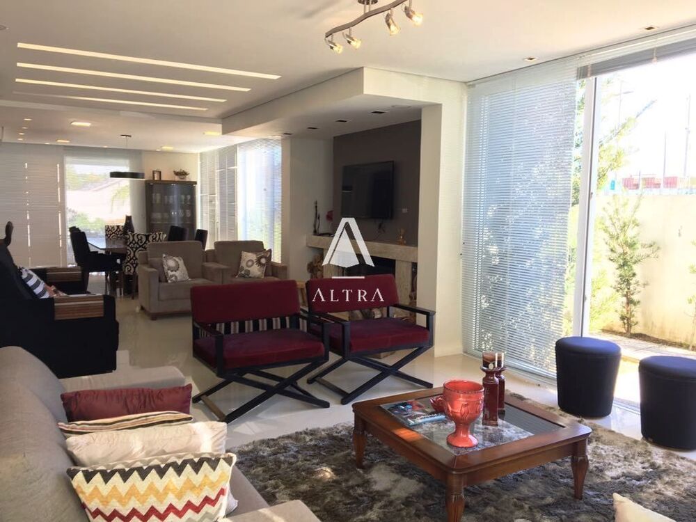 Casa, 4 quartos, 609 m² - Foto 1