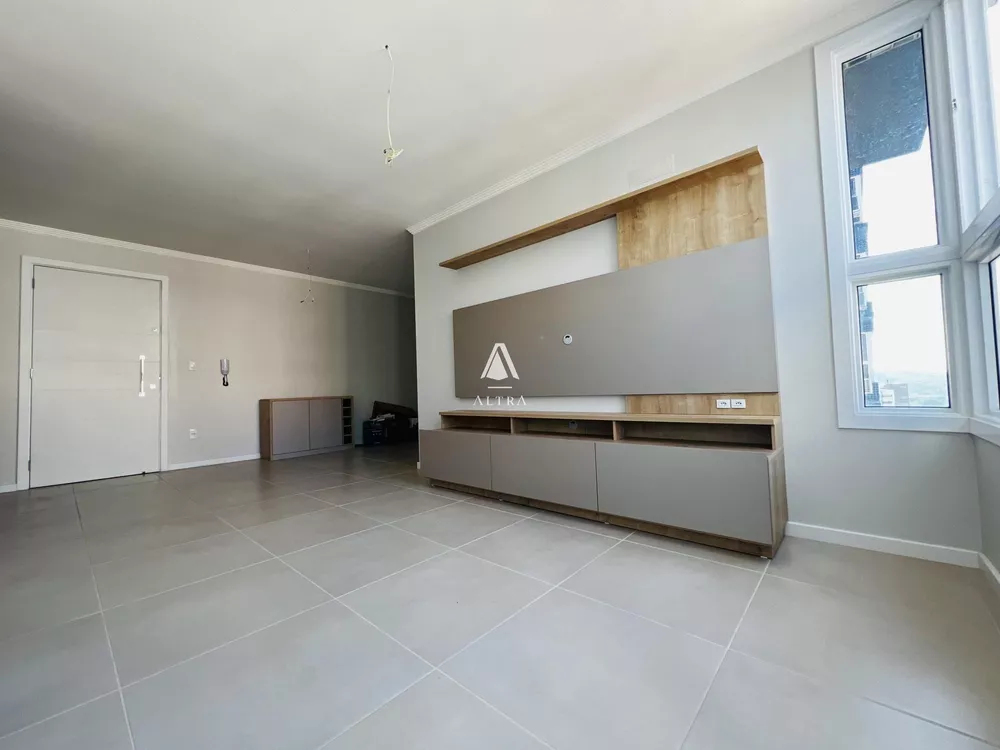 Apartamento à venda com 2 quartos, 75m² - Foto 3