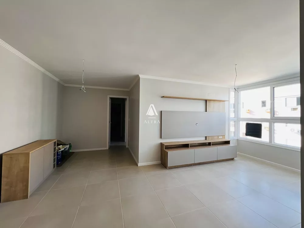 Apartamento à venda com 2 quartos, 75m² - Foto 2